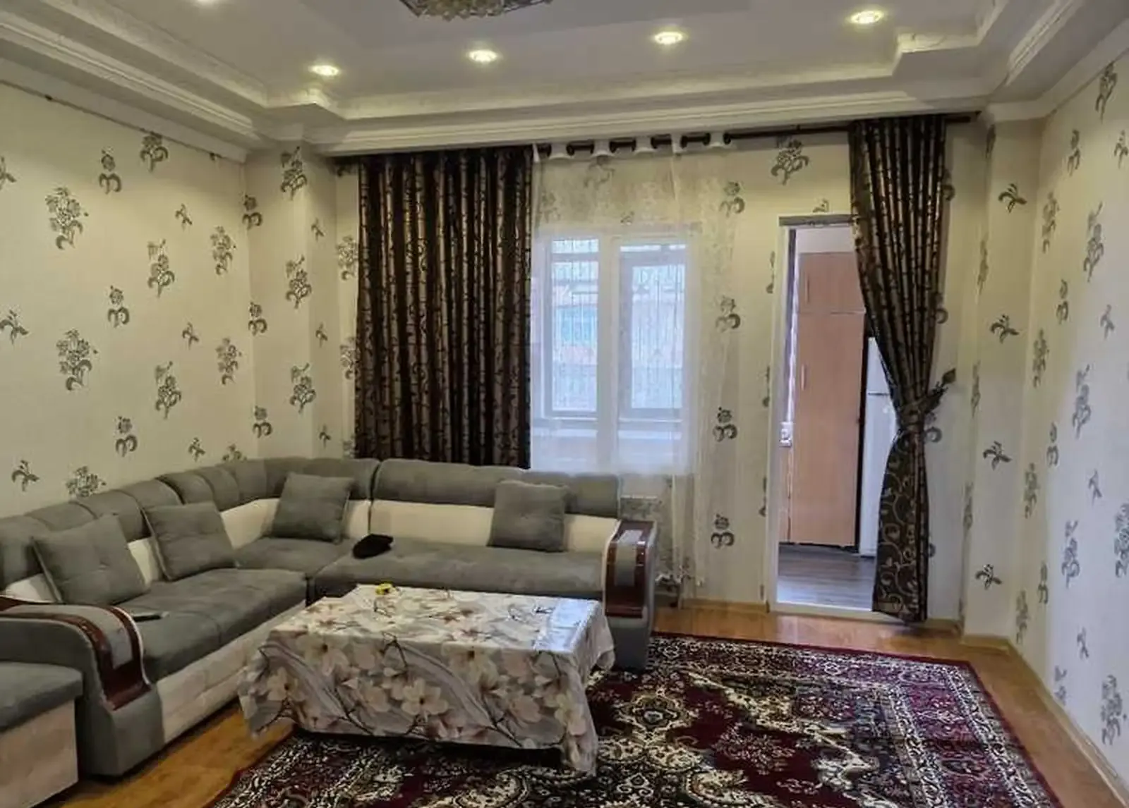 4-комн. квартира, 4 этаж, 142м², 92 мкр