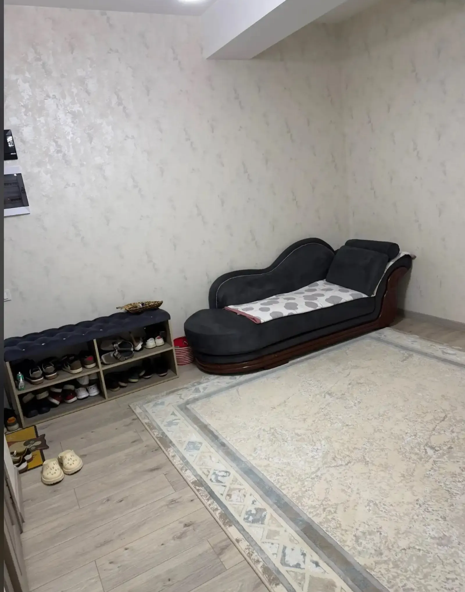 3-комн. квартира, 8 этаж, 93м², Сино, Зарнисор