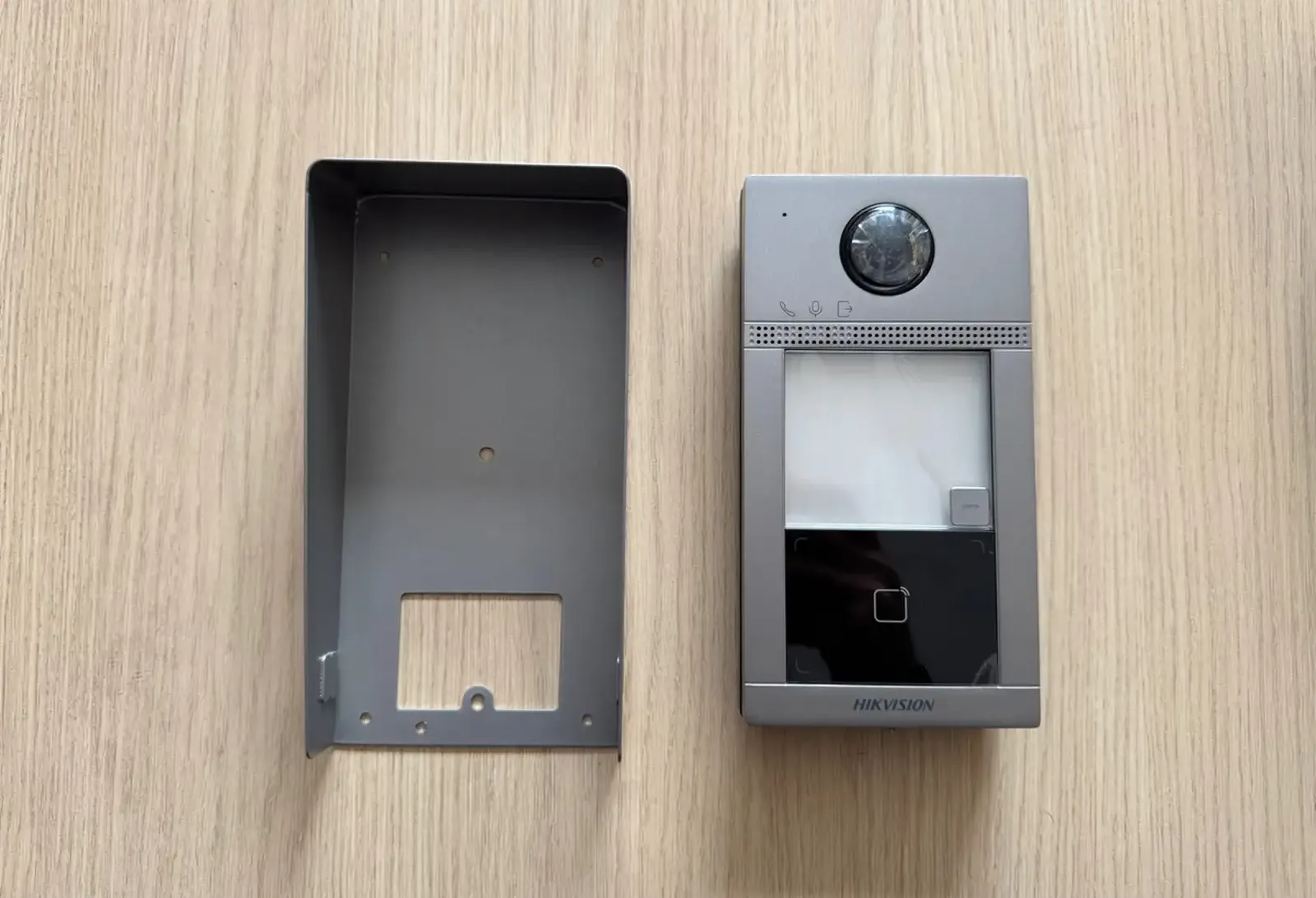 Защита от дождя Hikvision DS-KABV8113-RS/Surface