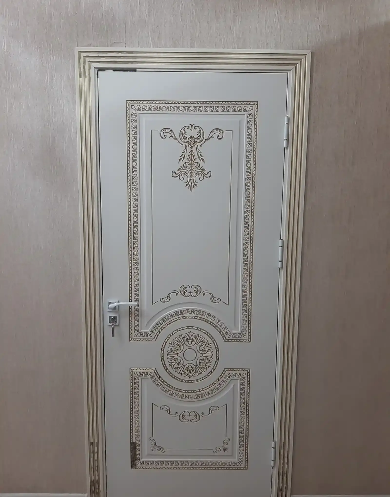 Дверь