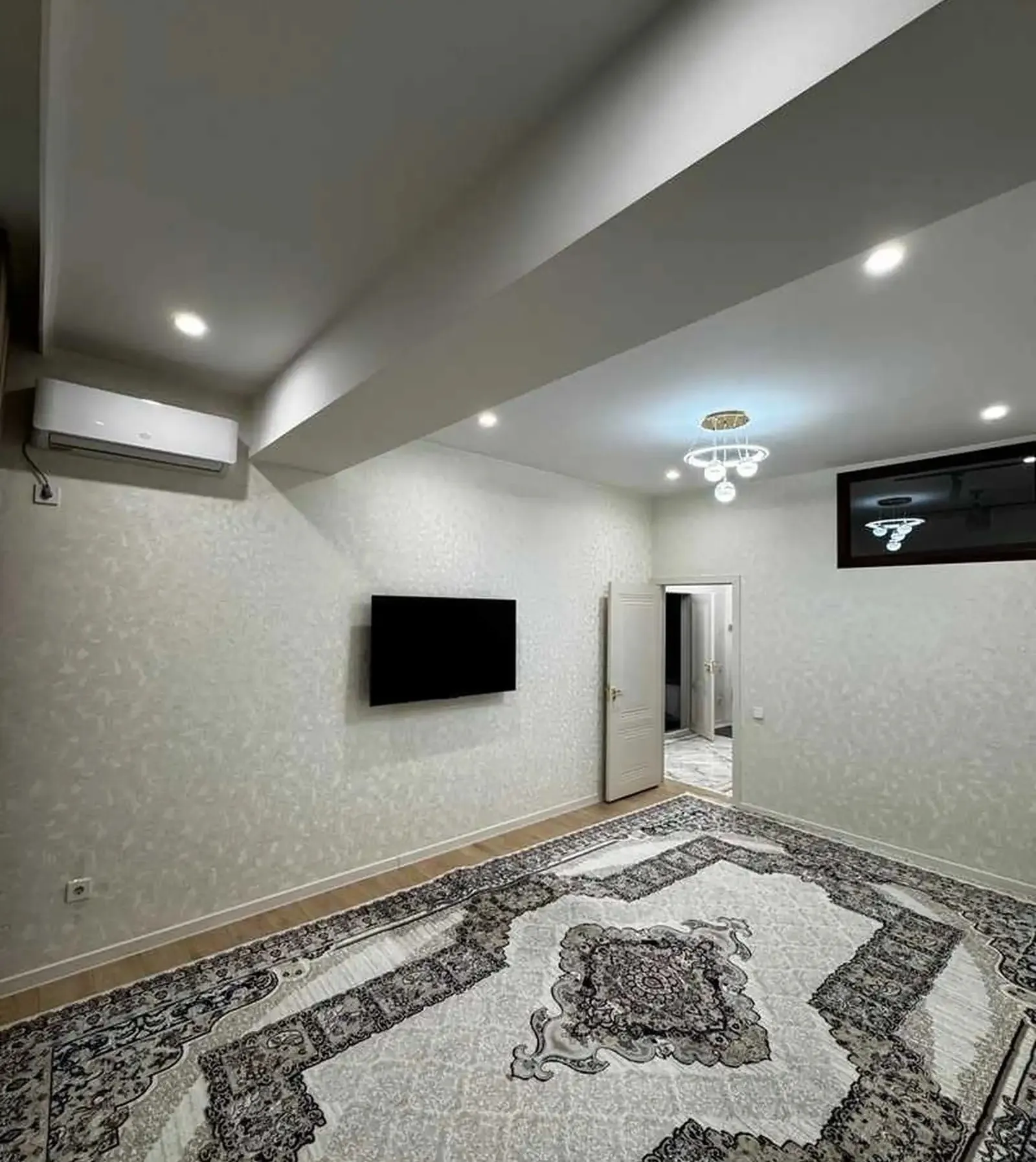 2-комн. квартира, 14 этаж, 69м², Шохмансур