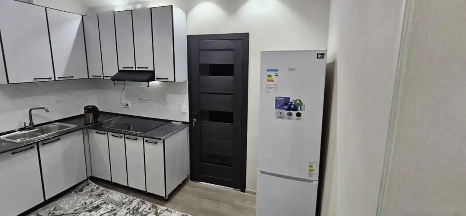 2-комн. квартира, 13 этаж, 52м², сино