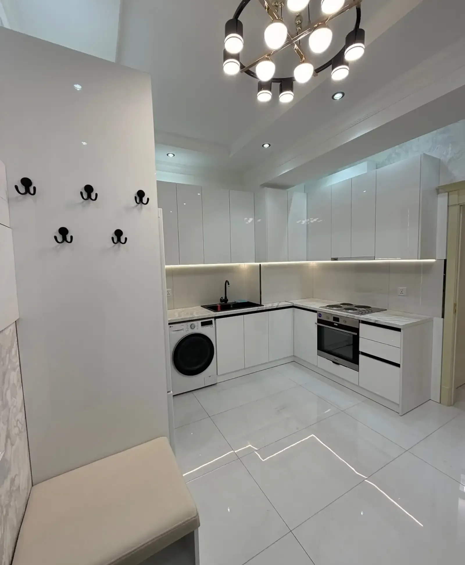2-комн. квартира, 3 этаж, 65м², Овир/Славянский