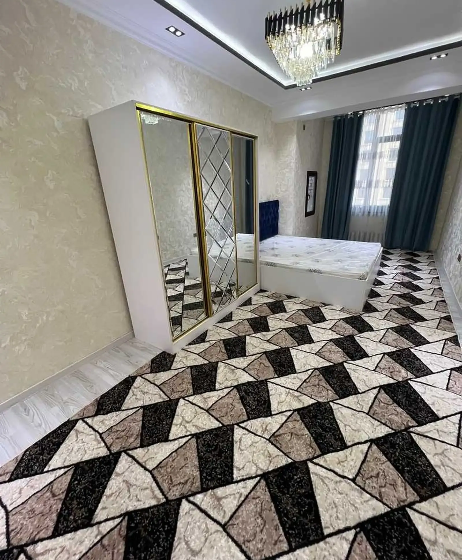 2-комн. квартира, 13 этаж, 76м², Скорая помощь, Шохмансур