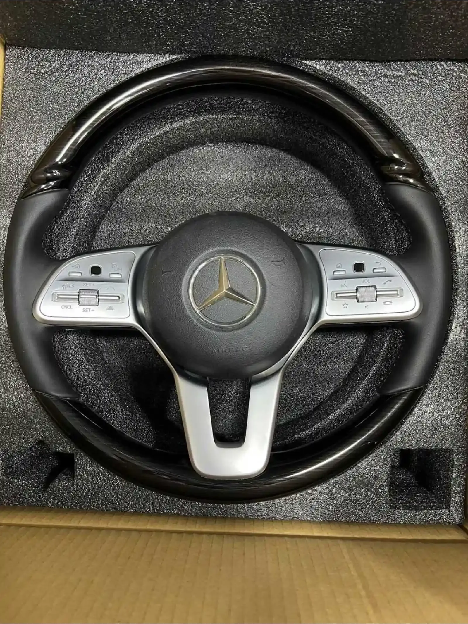 Руль от Mercedes-Benz