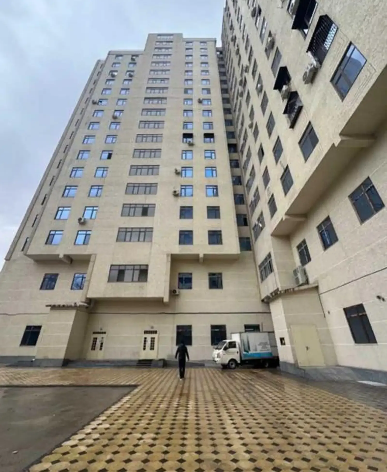 3-комн. квартира, 10 этаж, 100м², Шохмансур