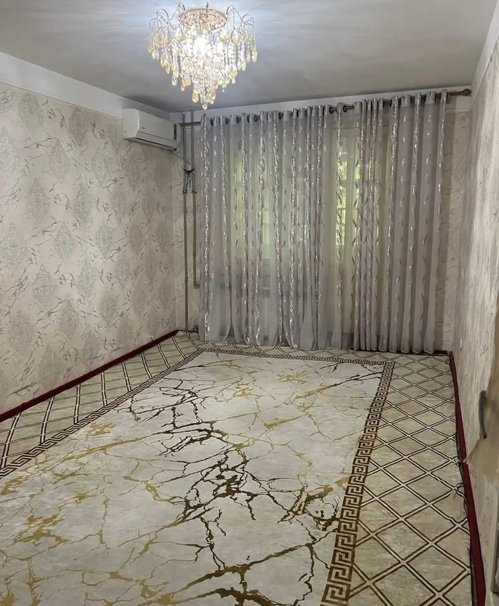 2-комн. квартира, Цокольный этаж, 85м², 102 мкр