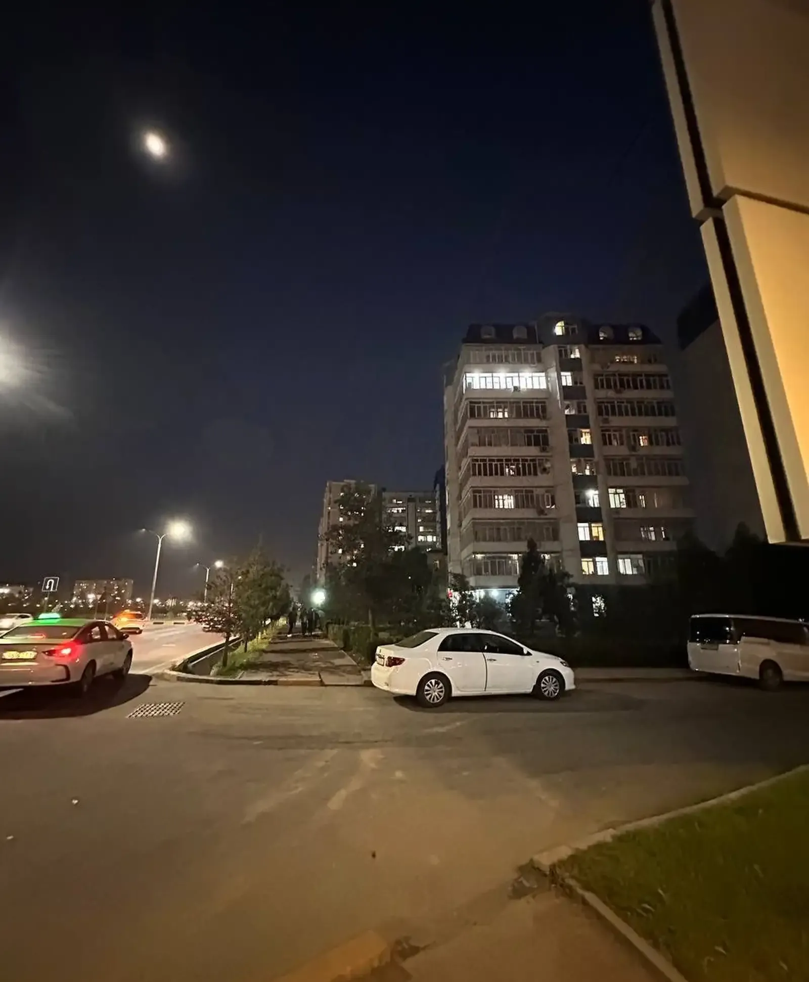 3-комн. квартира, 4 этаж, 74 м², Фирдавси