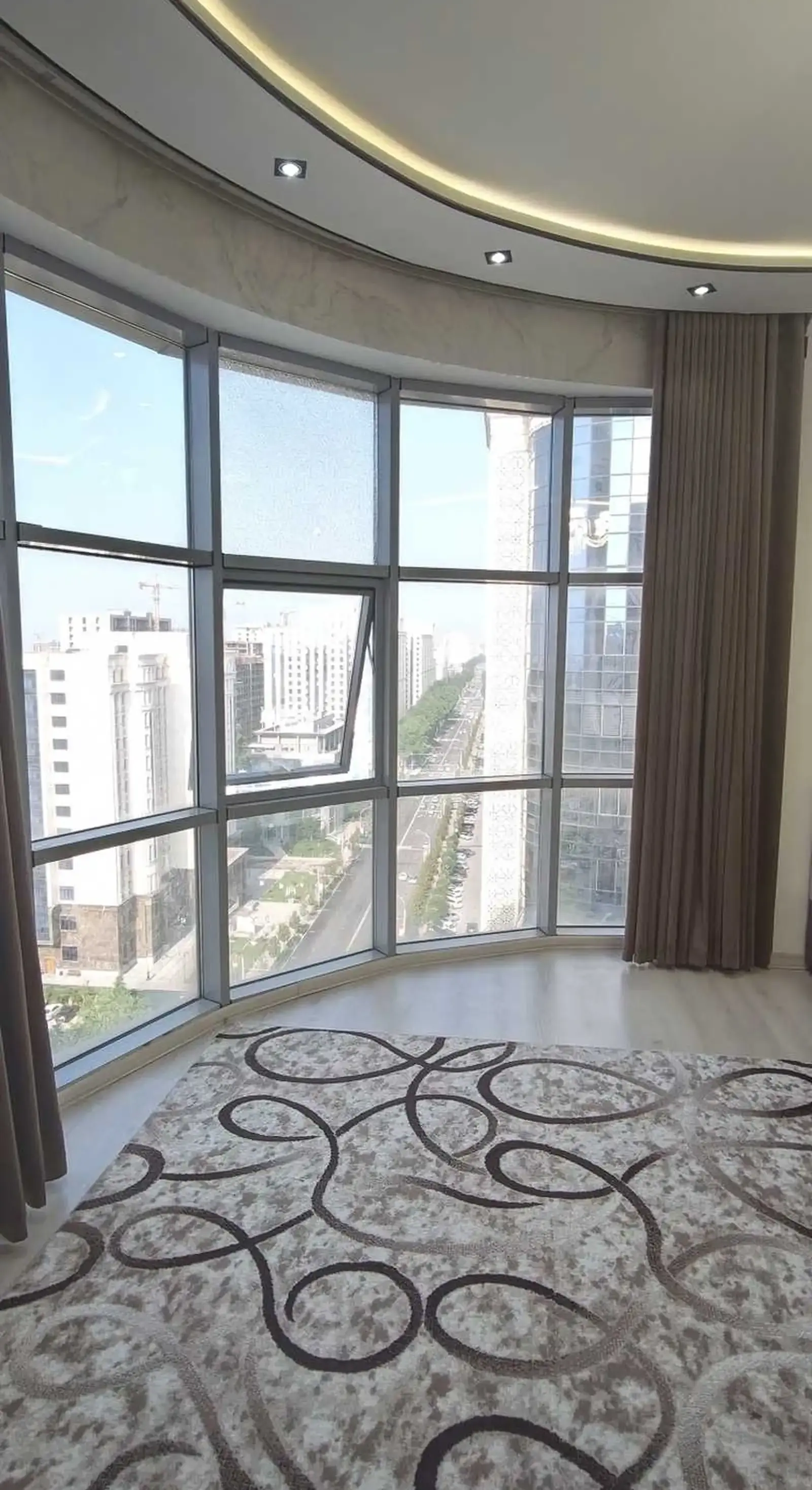 2-комн. квартира, 16 этаж, 70м², шохмансур
