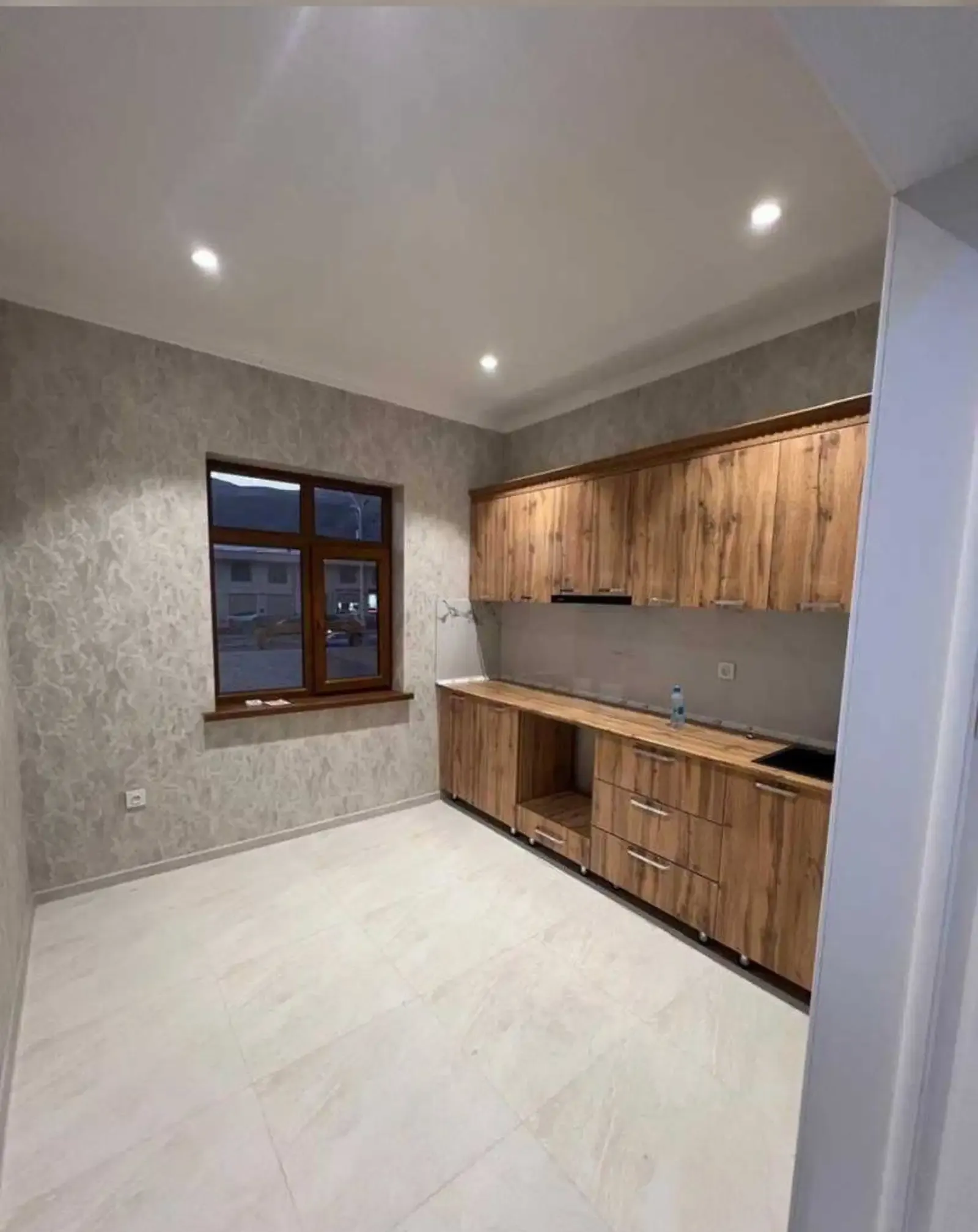 2-комн. квартира, 2 этаж, 60 м², Пеши бозори Кушониён