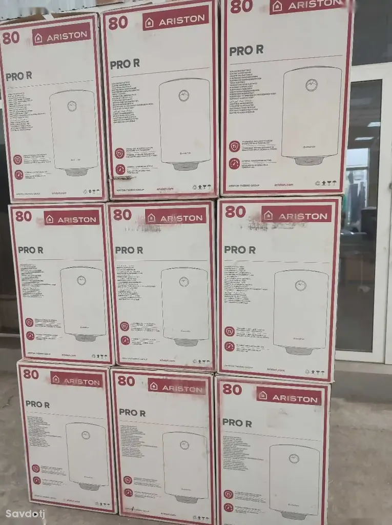 Водонагреватель Ariston 80л