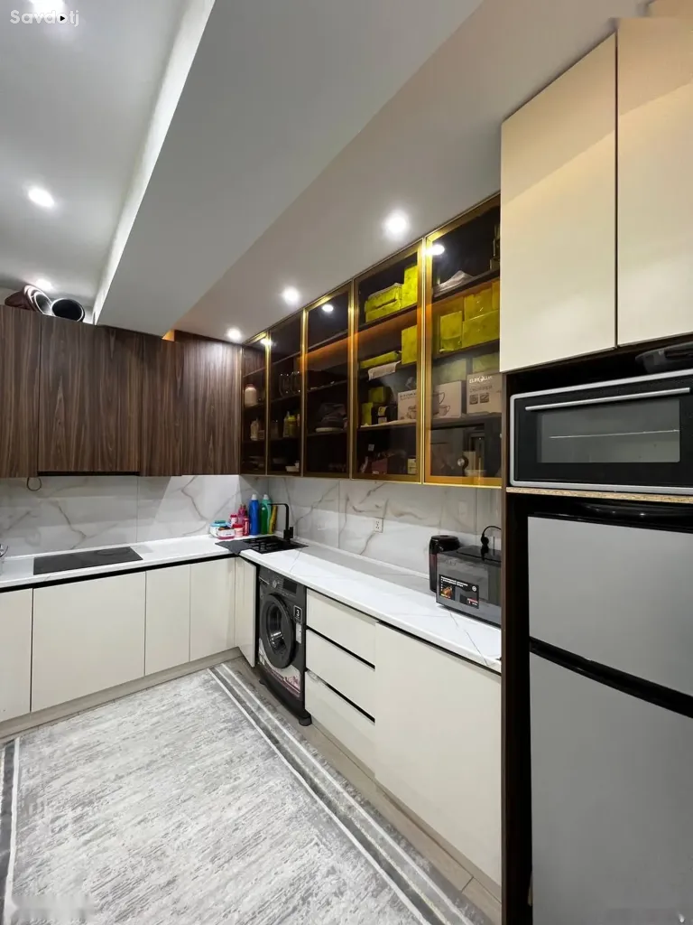 2-комн. квартира, 3 этаж, 68 м², сино