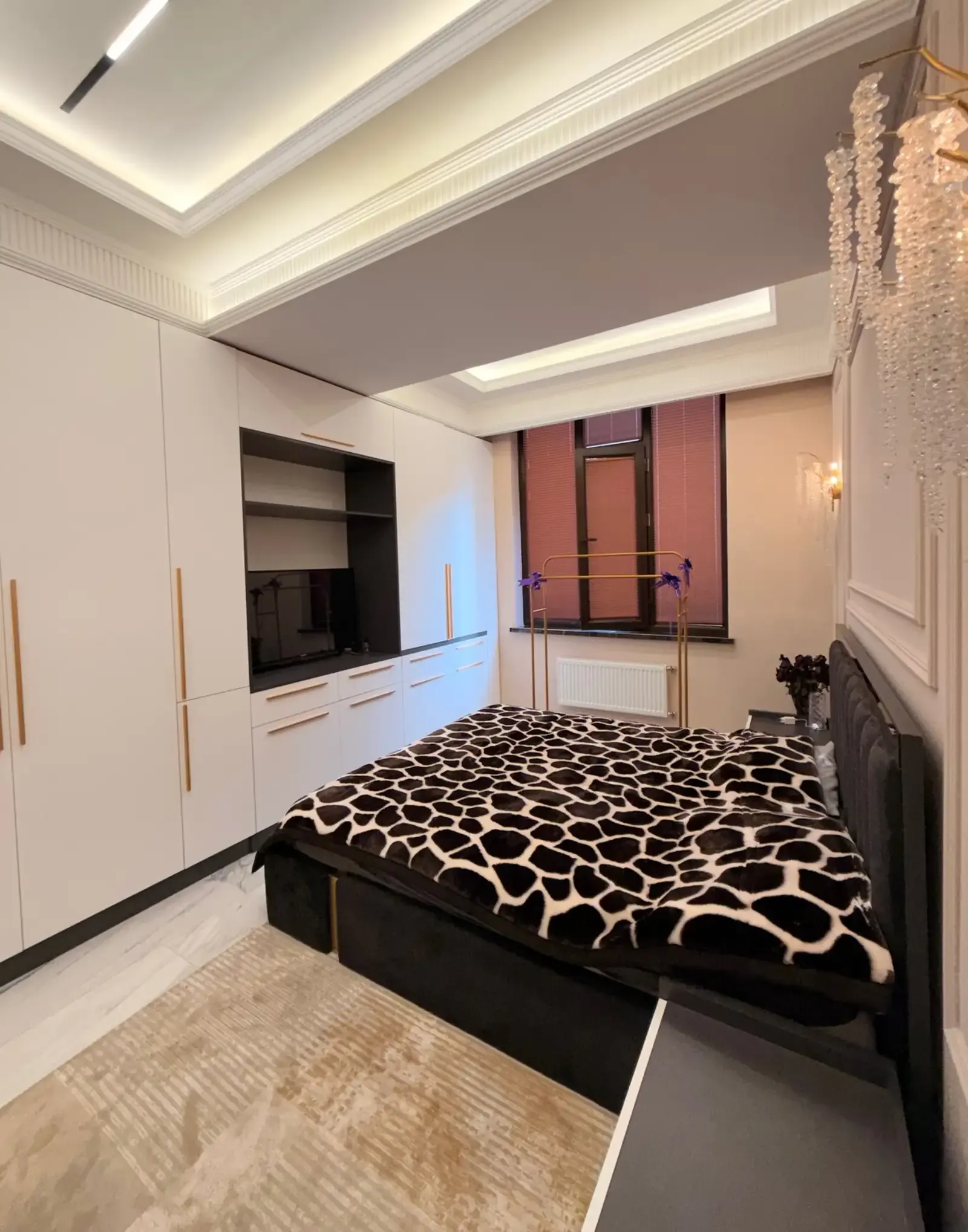 3-комн. квартира, 8 этаж, 132 м², Сокрая больница напротив гуля голд