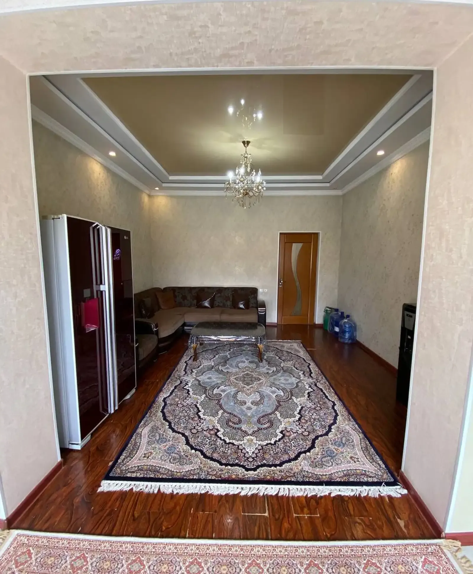 4-комн. квартира, 4 этаж, 140 м², Сино 102мкр возле Ресторана Шахриёр