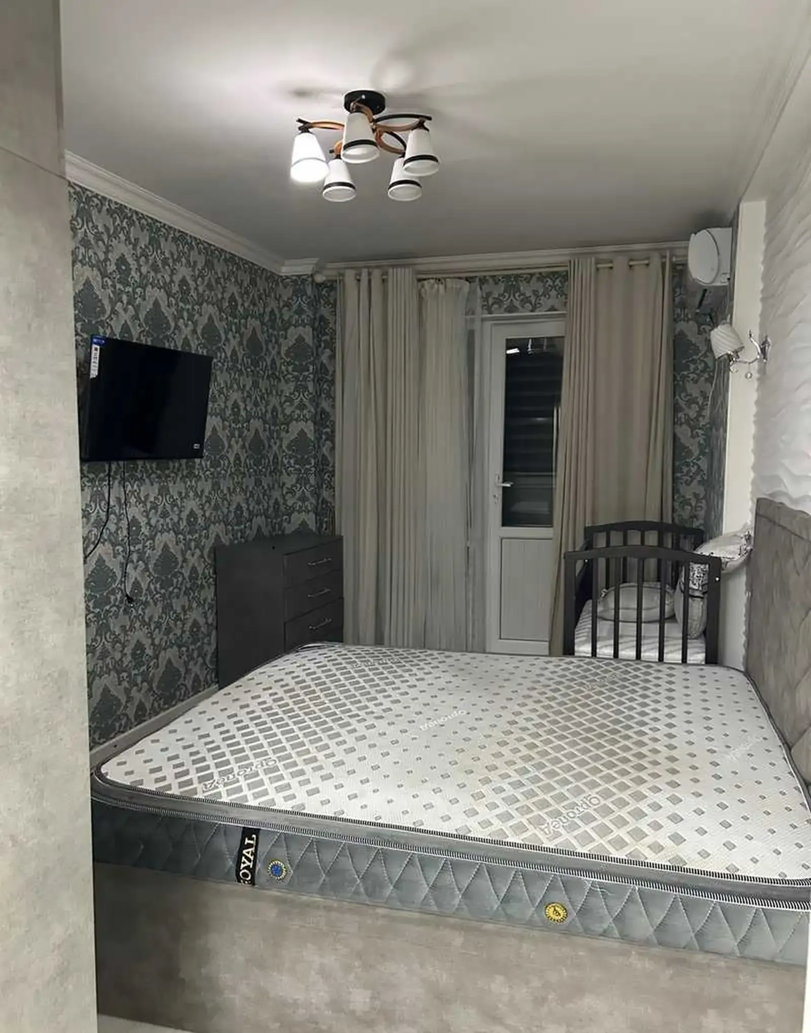 2-комн. квартира, 4 этаж, 82м², профсоюз