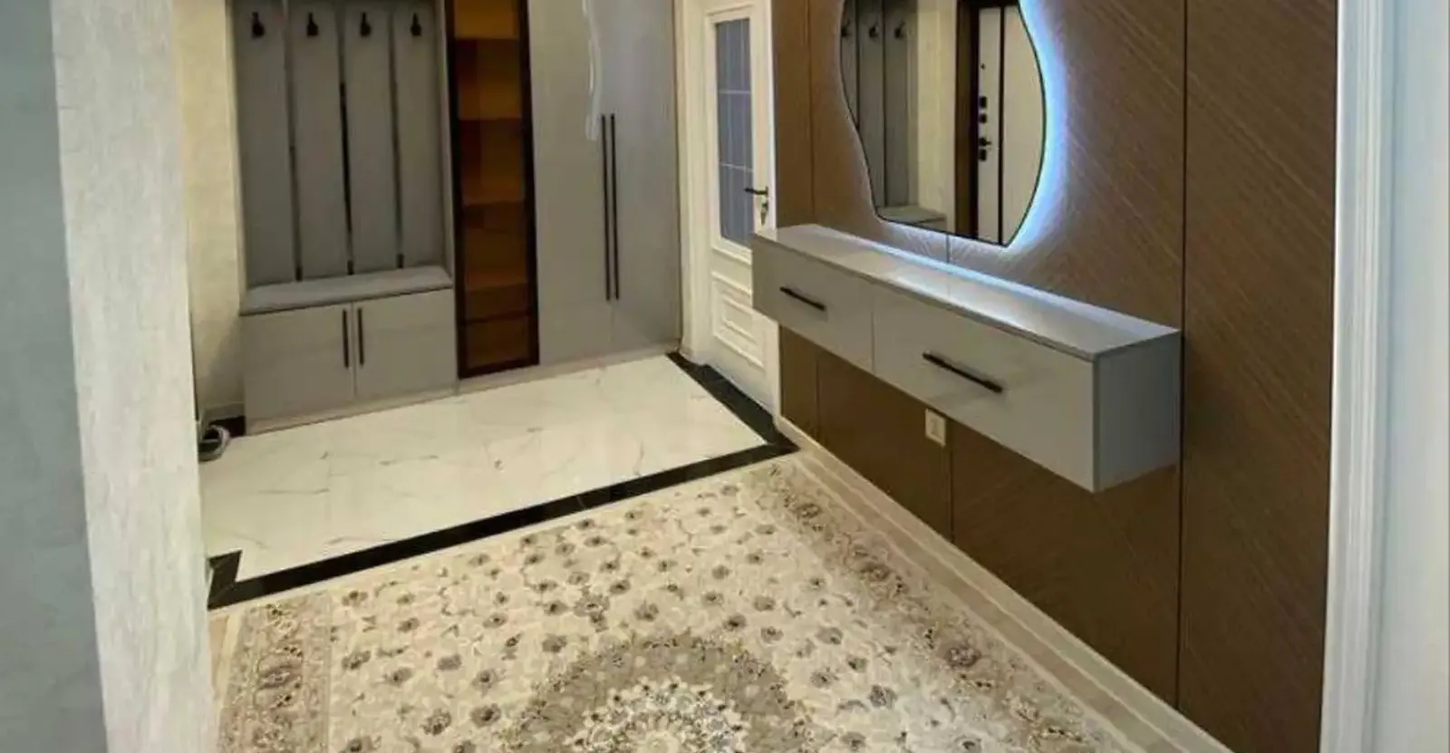 2-комн. квартира, 11 этаж, 72 м², шохмансур 4 дома