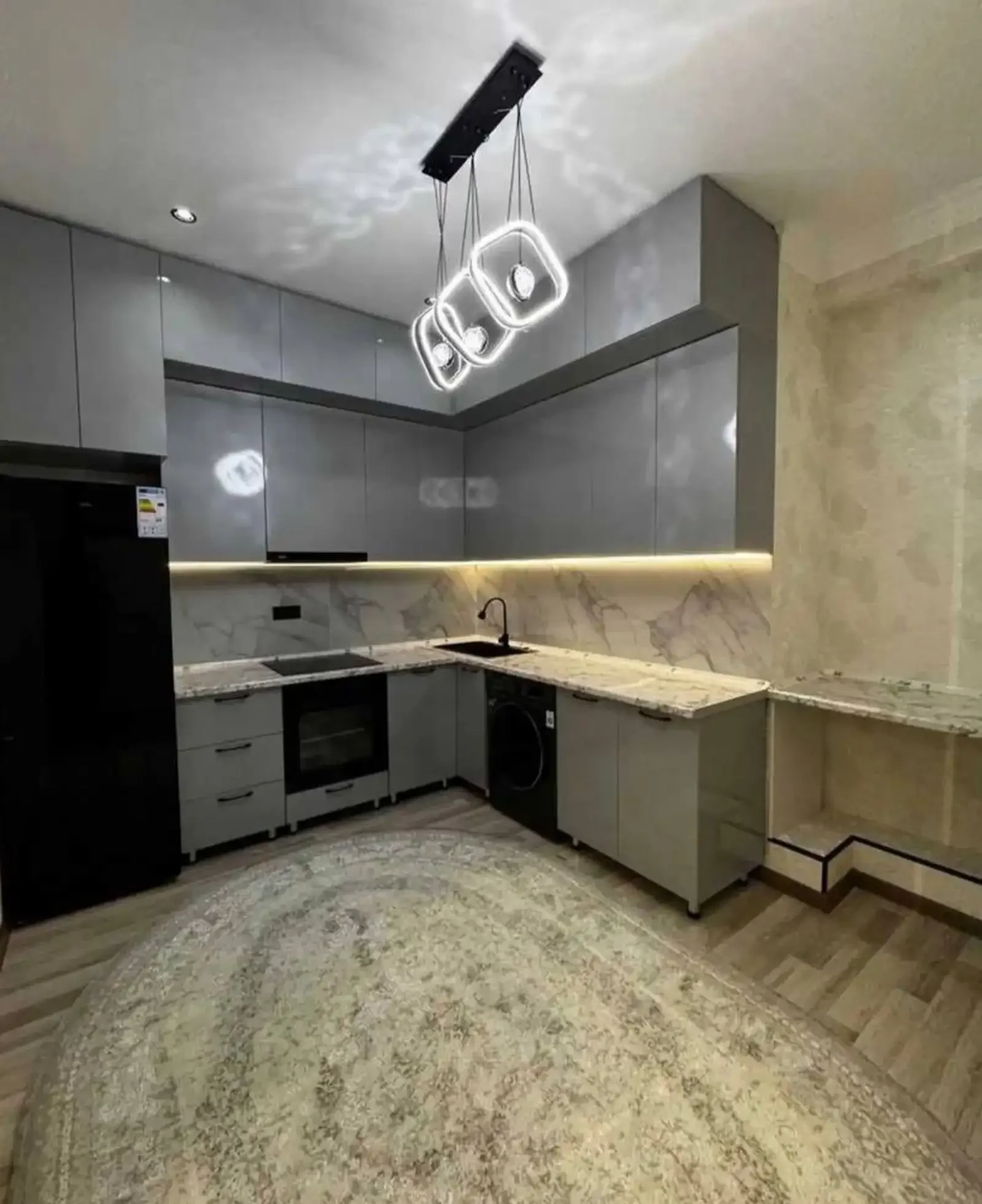 2-комн. квартира, 12 этаж, 79 м², Шохмансур