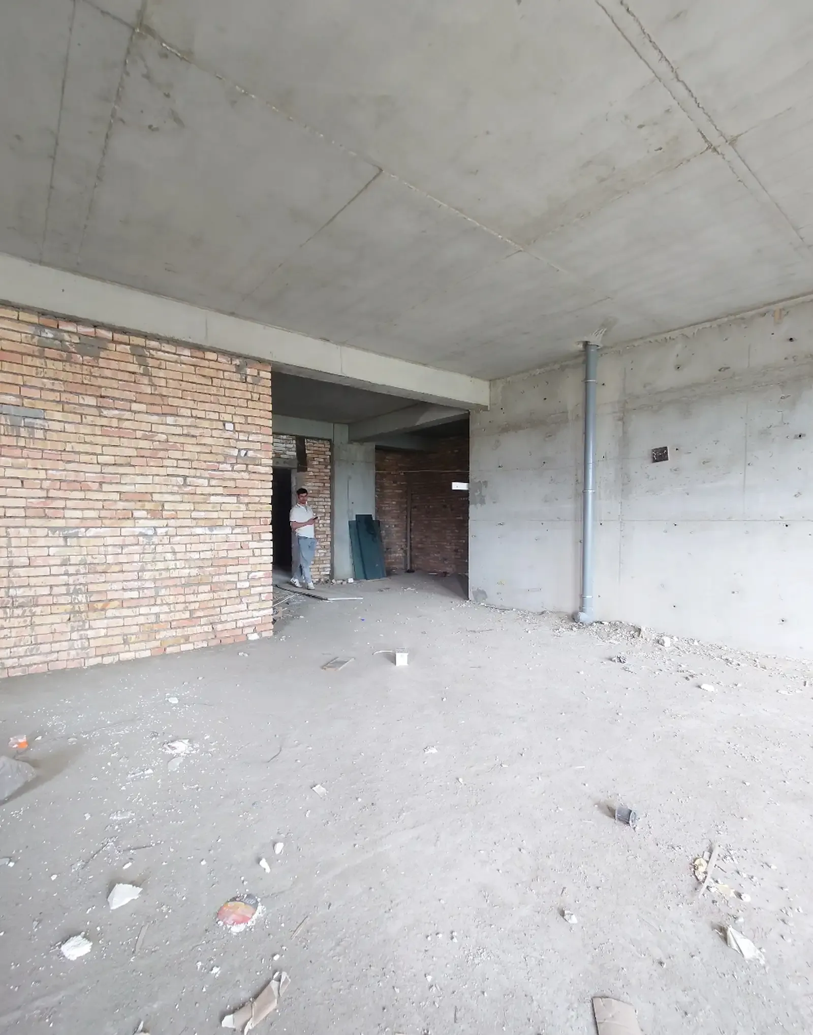 2-комн. квартира, 18 этаж, 103 м², Фирдавси