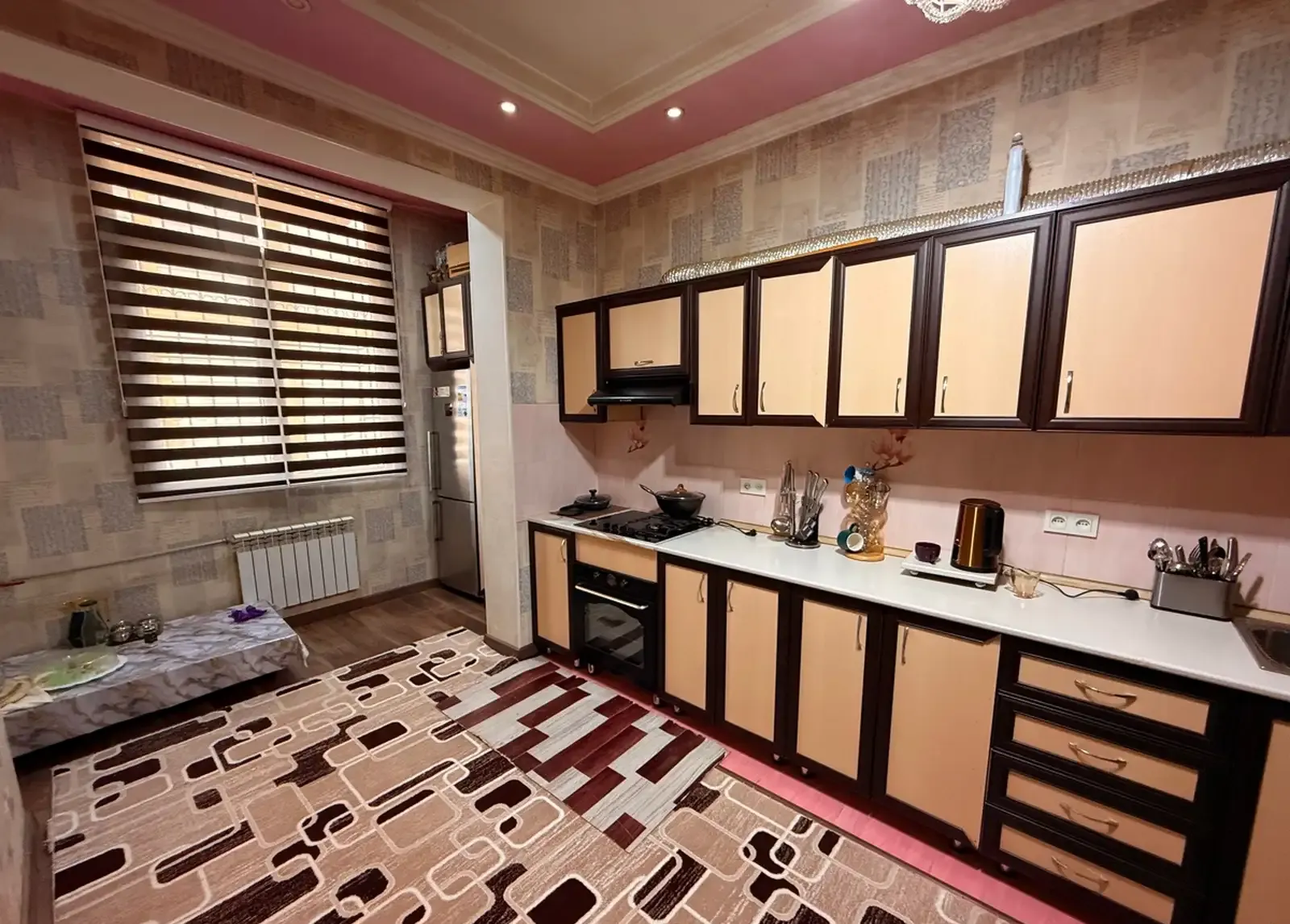 3-комн. квартира, 5 этаж, 97 м², ресторан Гулдаста, 92мкр, кафе Суман