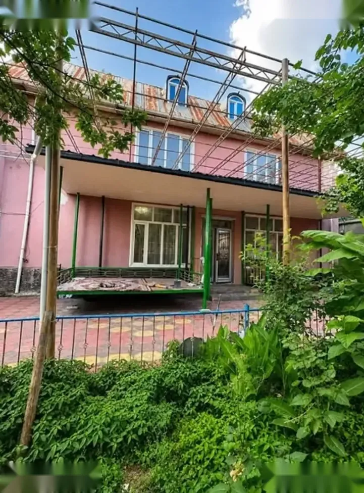 3-этажный, 8 комнатный дом, 350 м², Сино