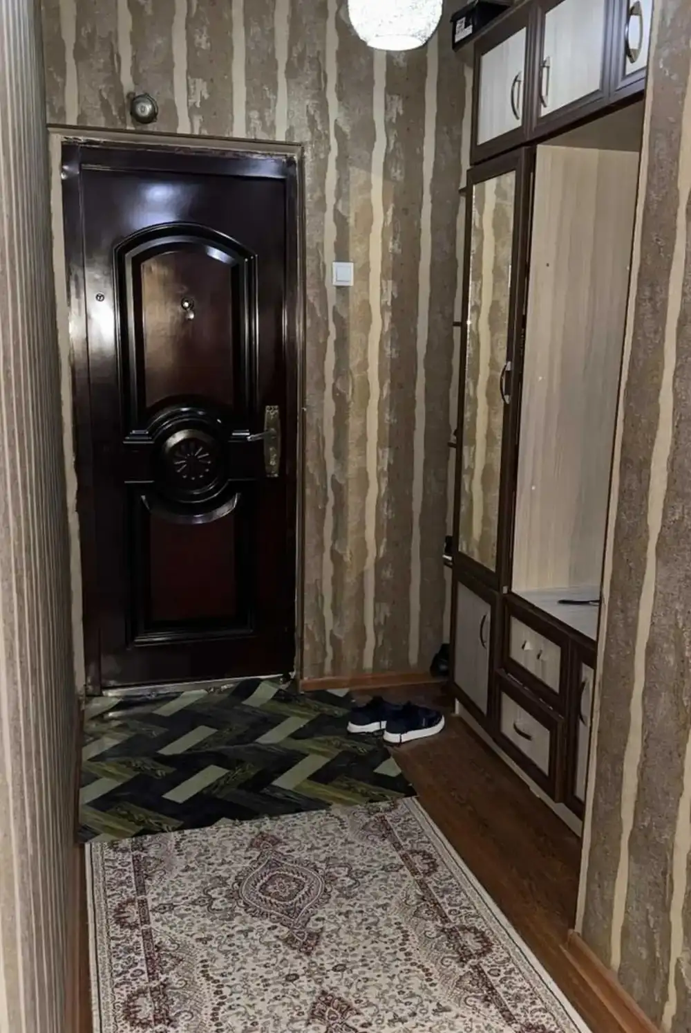 2-комн. квартира, 3 этаж, 75м², 46мкр
