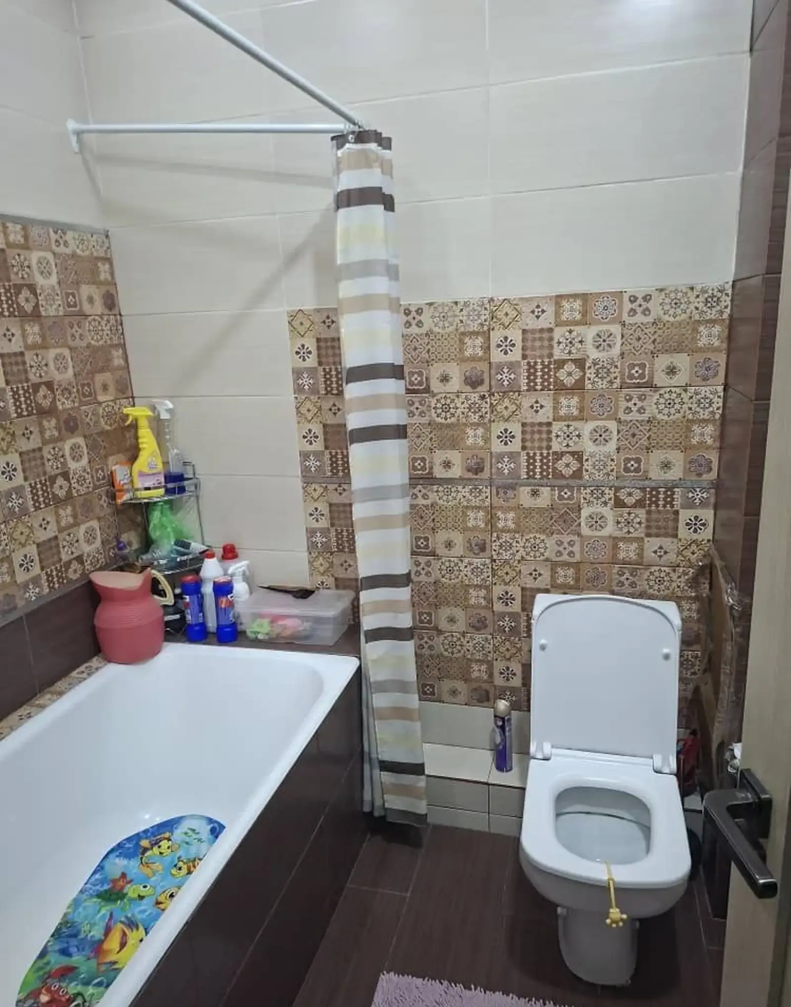 4-комн. квартира, 9 этаж, 137 м², н.Исмоили Сомони,Гранд Отель