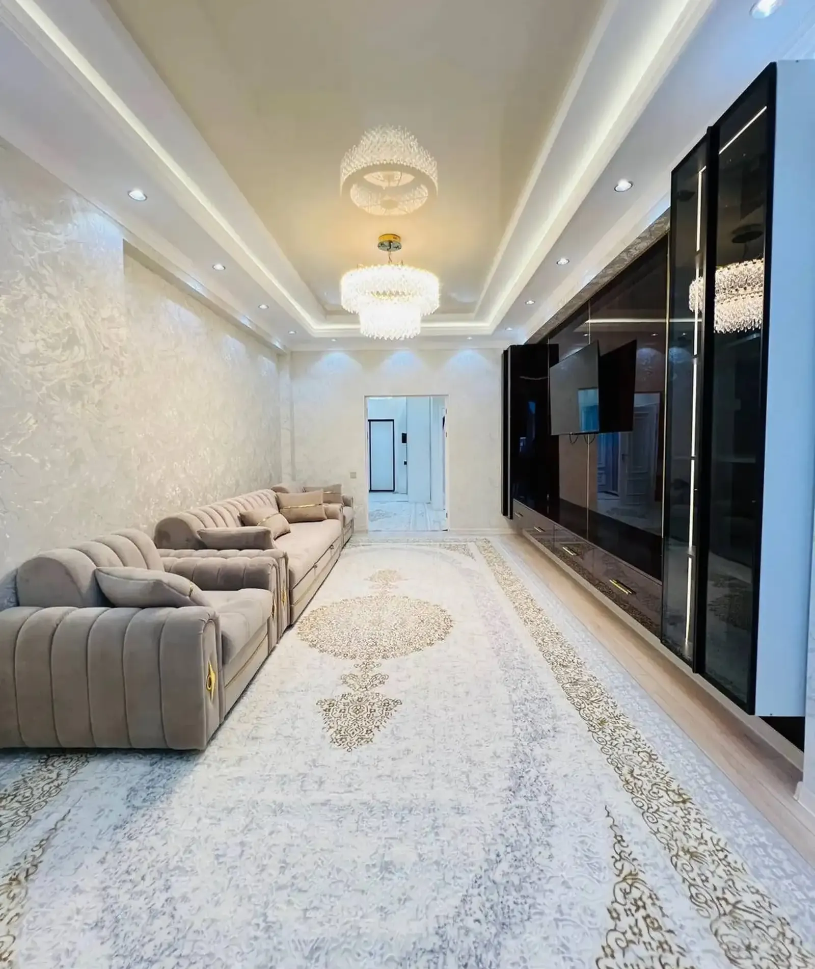 2-комн. квартира, 10 этаж, 70 м², Шохмансур