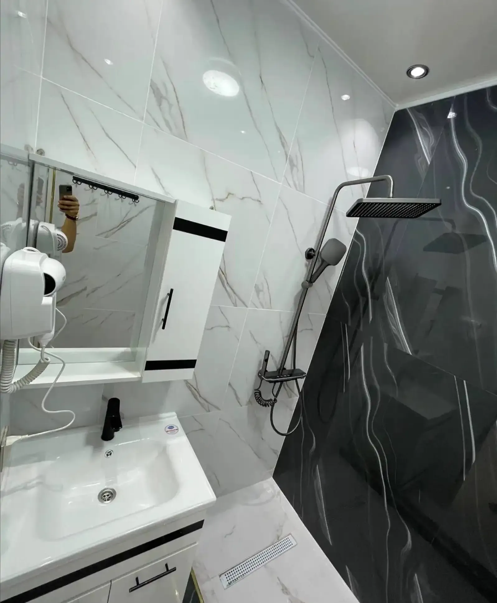 2-комн. квартира, 3 этаж, 63 м², Фирдавси