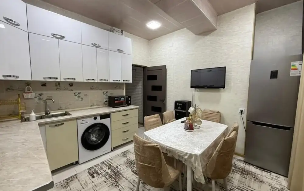 2-комн. квартира, 4 этаж, 62 м², Фирдавси