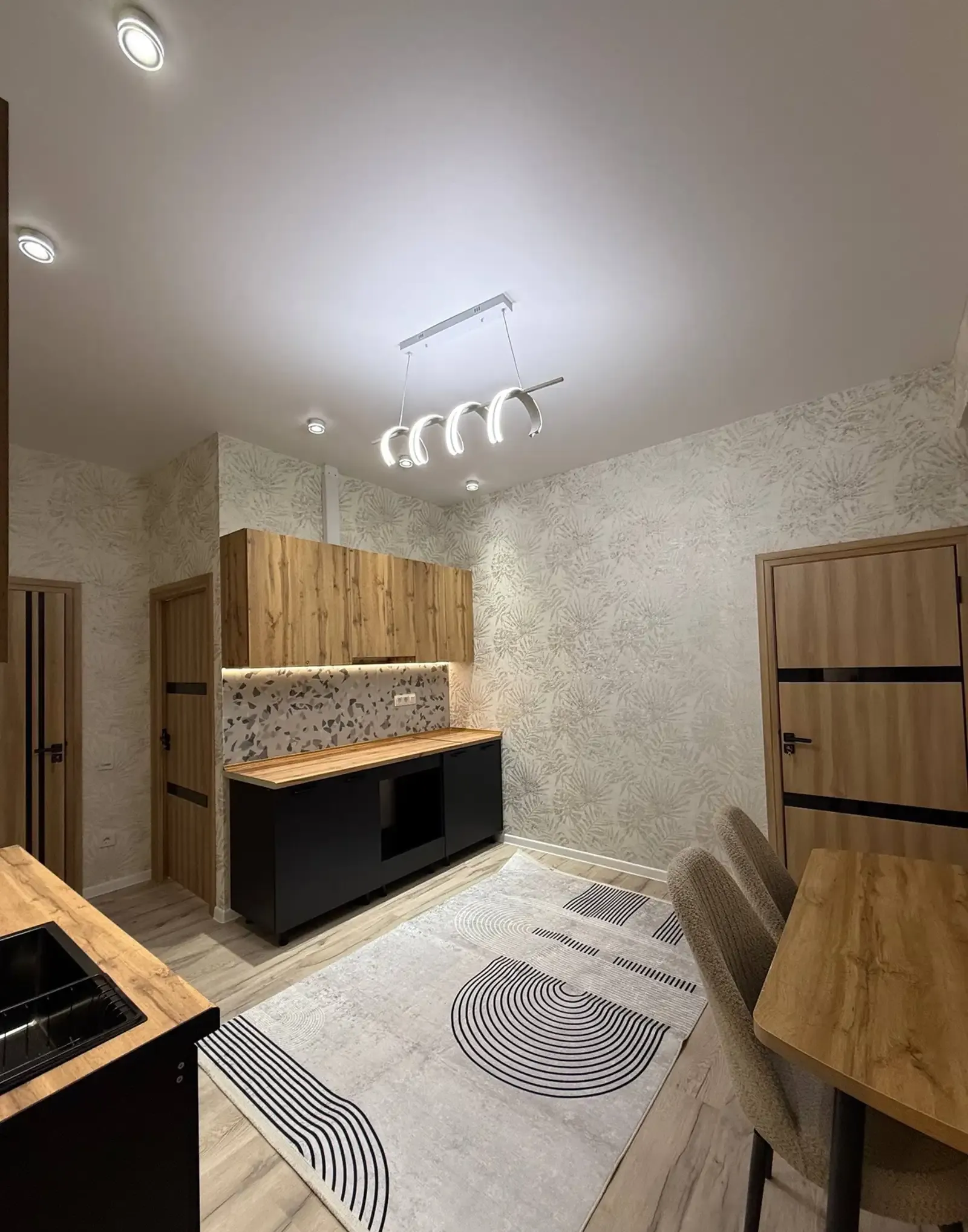 2-комн. квартира, 13 этаж, 61 м², Сомони