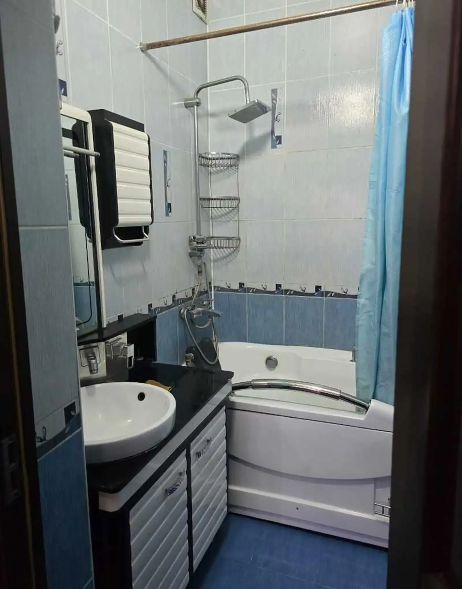2-комн. квартира, 3 этаж, 80м², Фирдавси