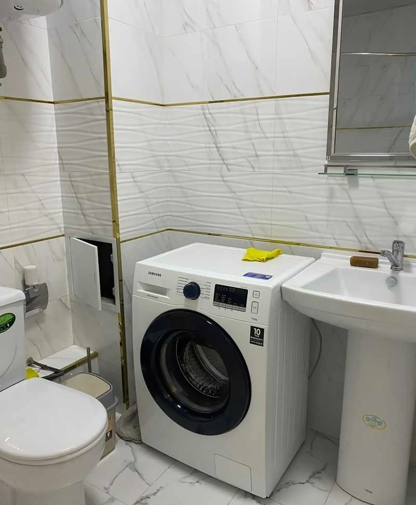 1-комн. квартира, 3 этаж, 50 м², Шохмансур Павароти 4 дома