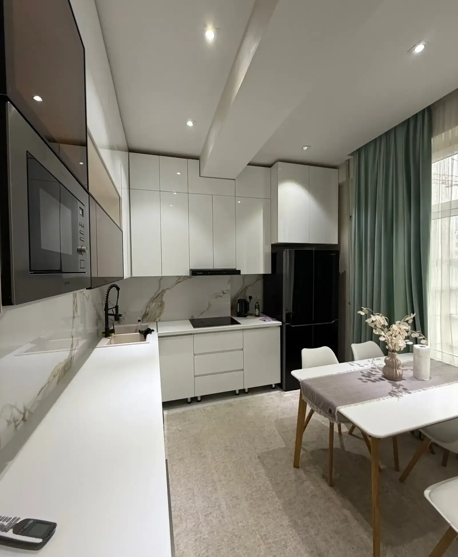 3-комн. квартира, 10 этаж, 90м², Овир/Грандь Отель