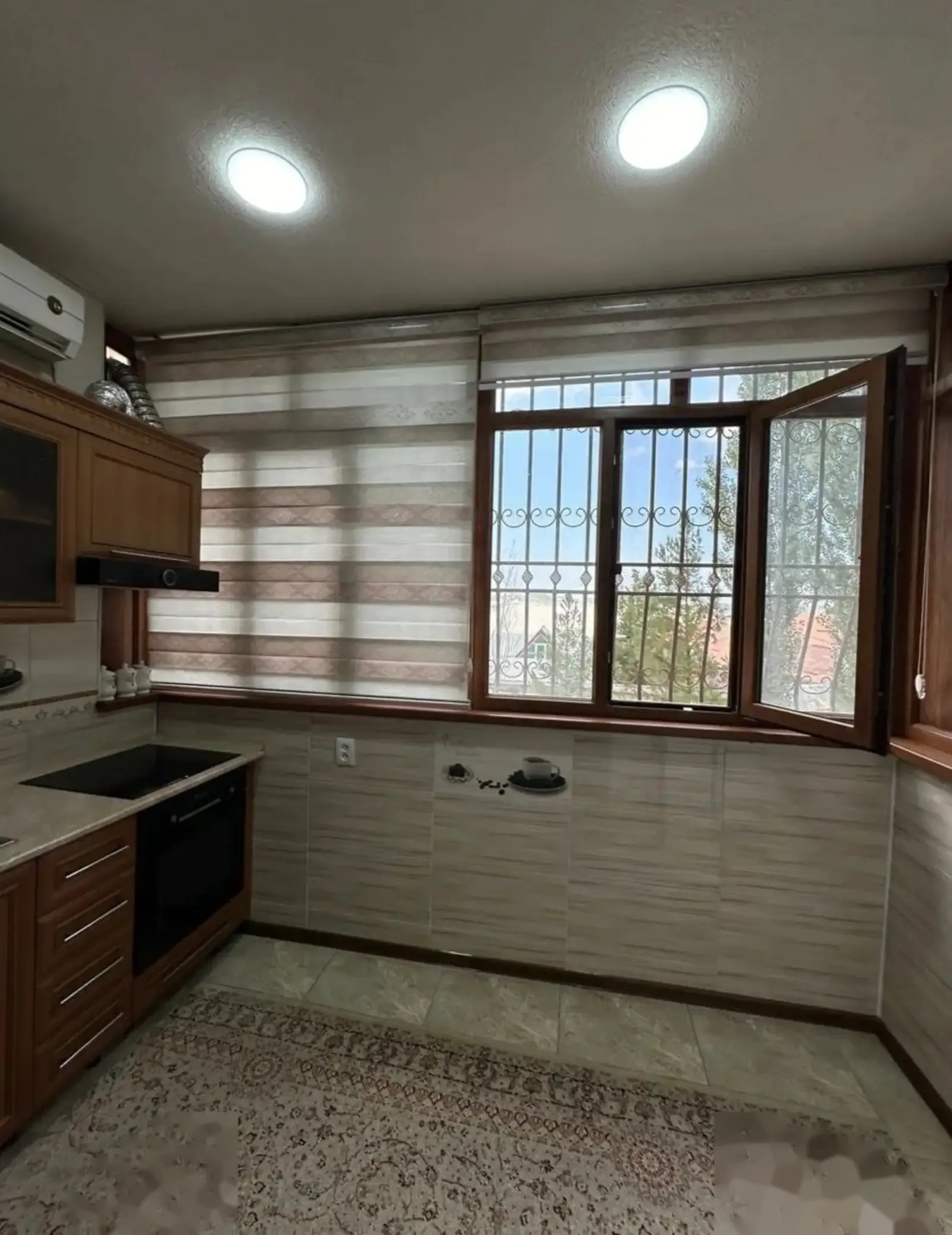 2-комн. квартира, 2 этаж, 77 м², Сино