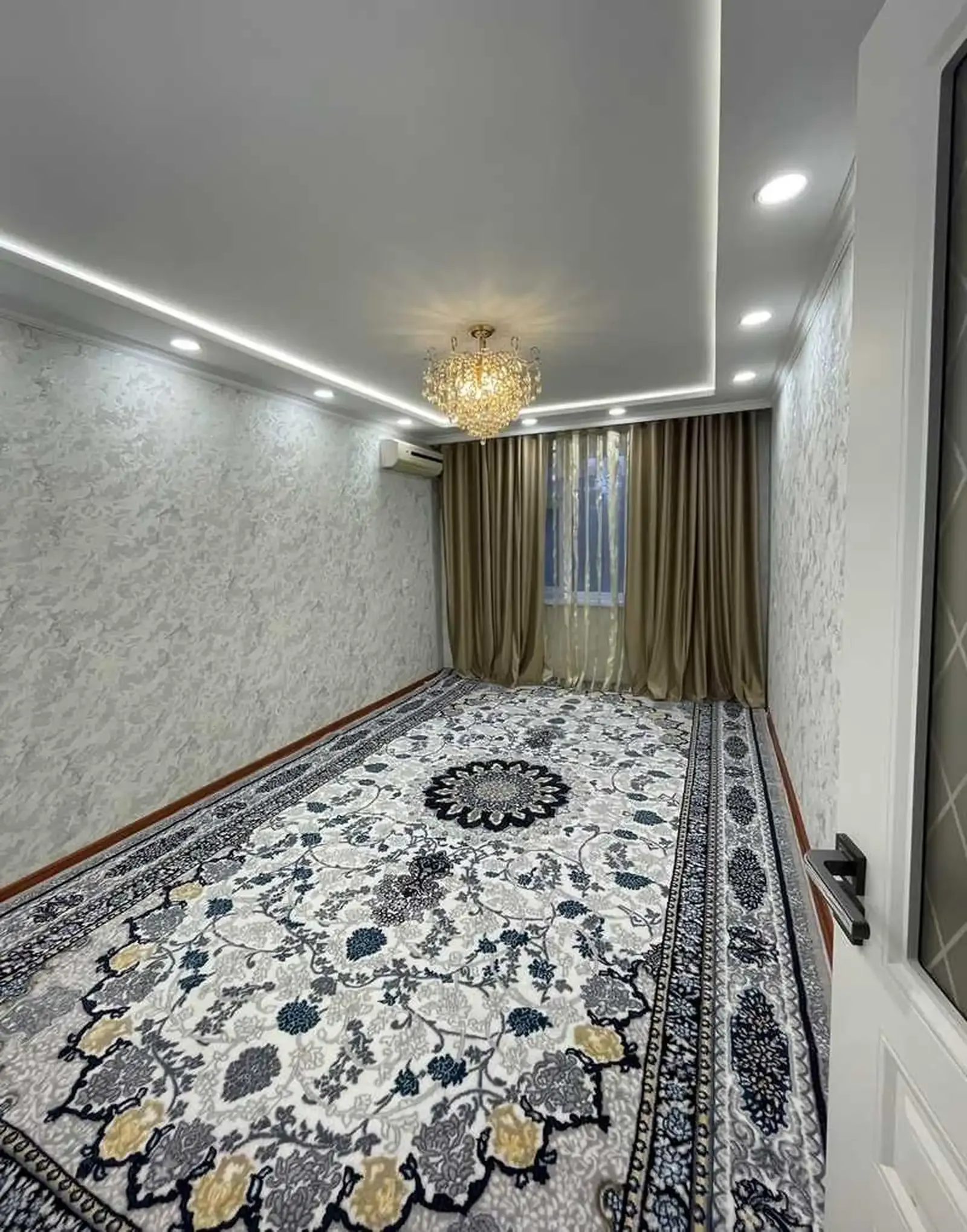 2-комн. квартира, 5 этаж, 68м², Фирдавси
