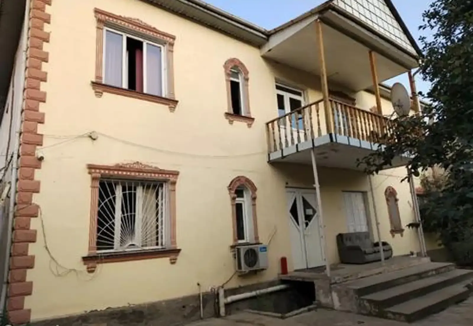 2-этажный, 14 комнатный дом, 700 м², Сомони