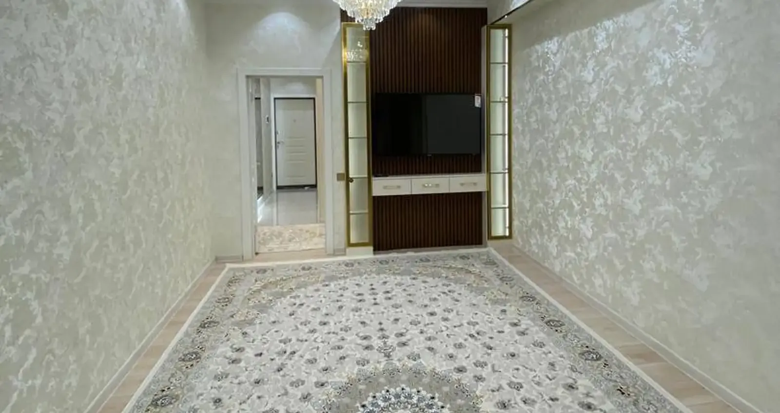 2-комн. квартира, 3 этаж, 70 м², Сино эстокада 82мкр