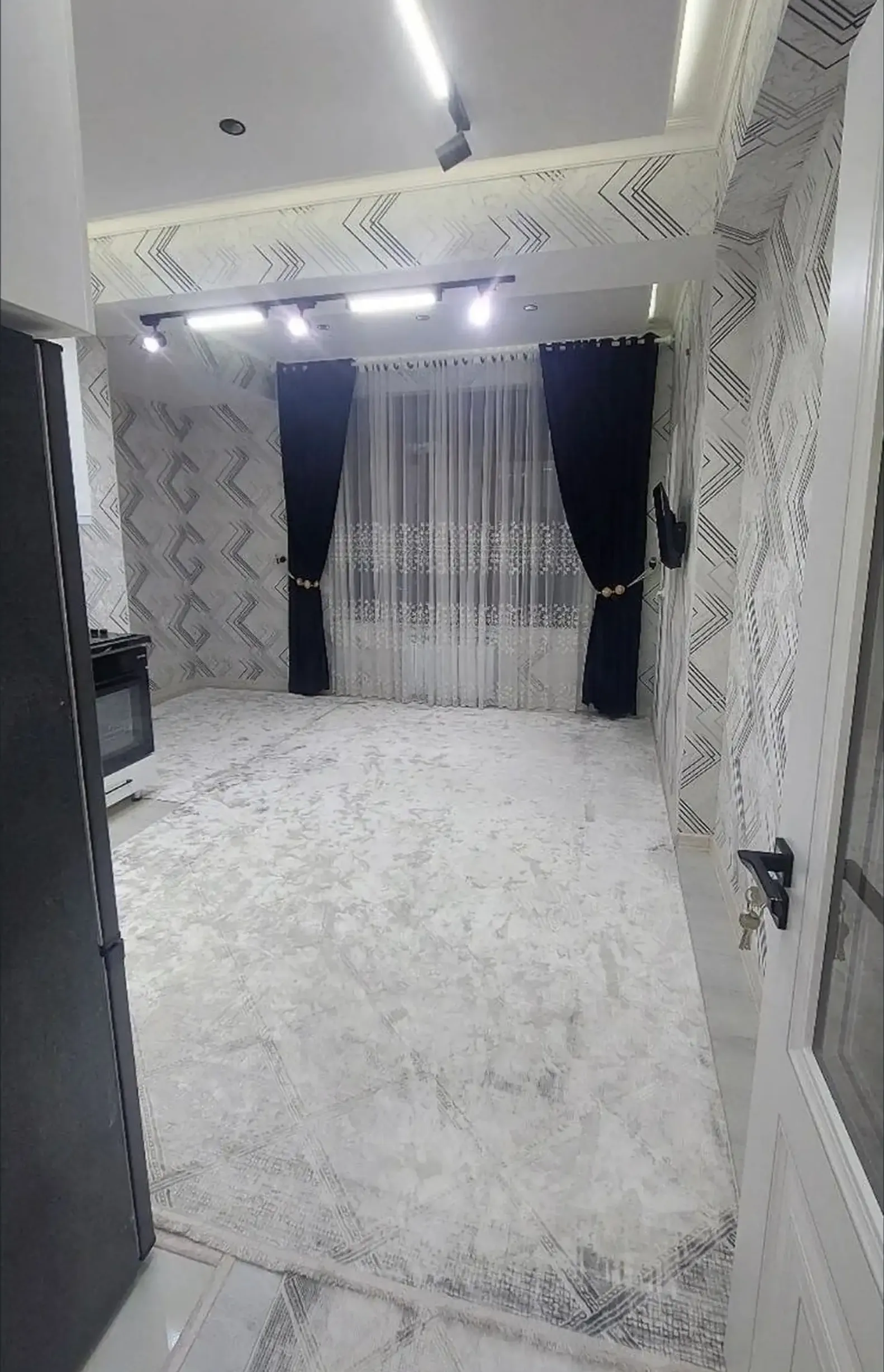 3-комн. квартира, 14 этаж, 86 м², Фирдавси