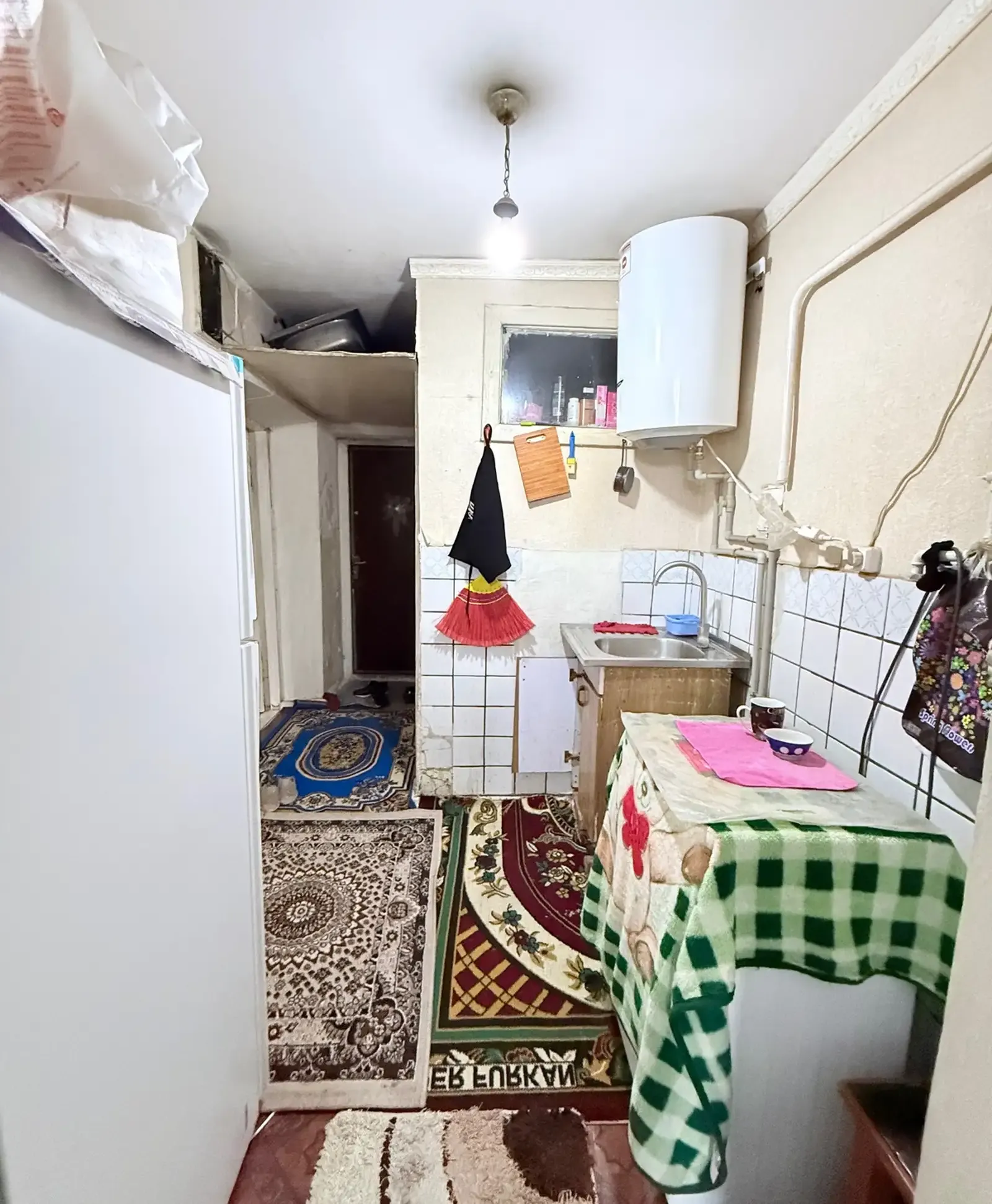 1-комн. квартира, 3 этаж, 27 м², Маяковский (роҳи поезд, гардиши автовокзал)