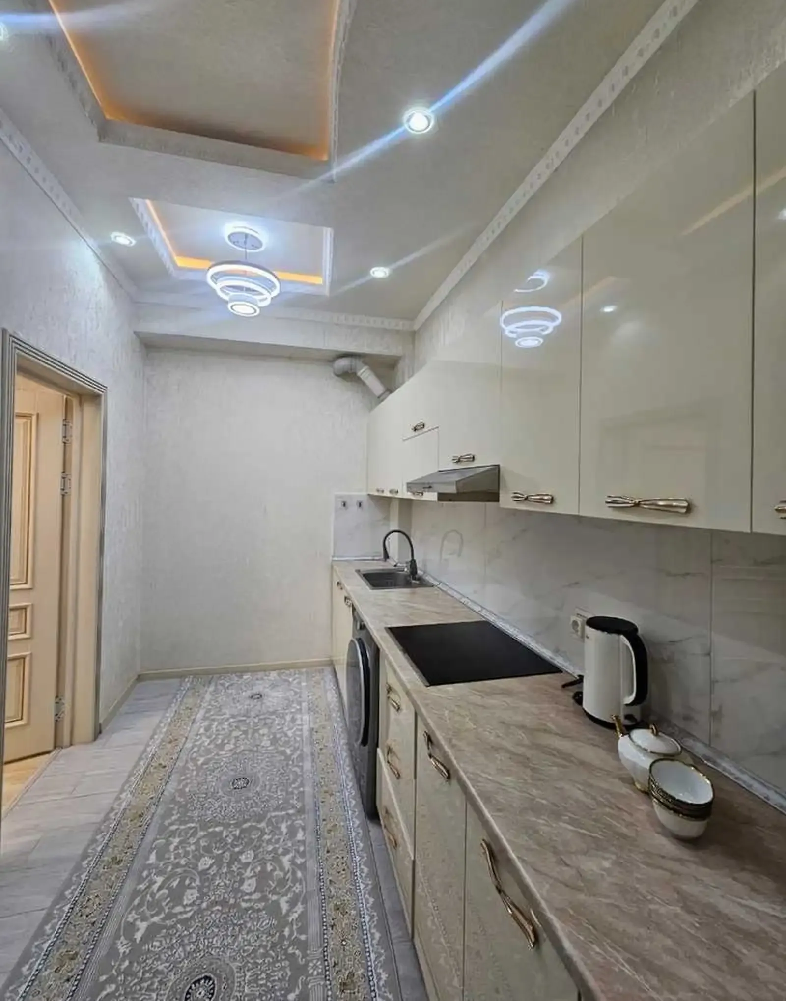 2-комн. квартира, 8 этаж, 90м², И. Сомони