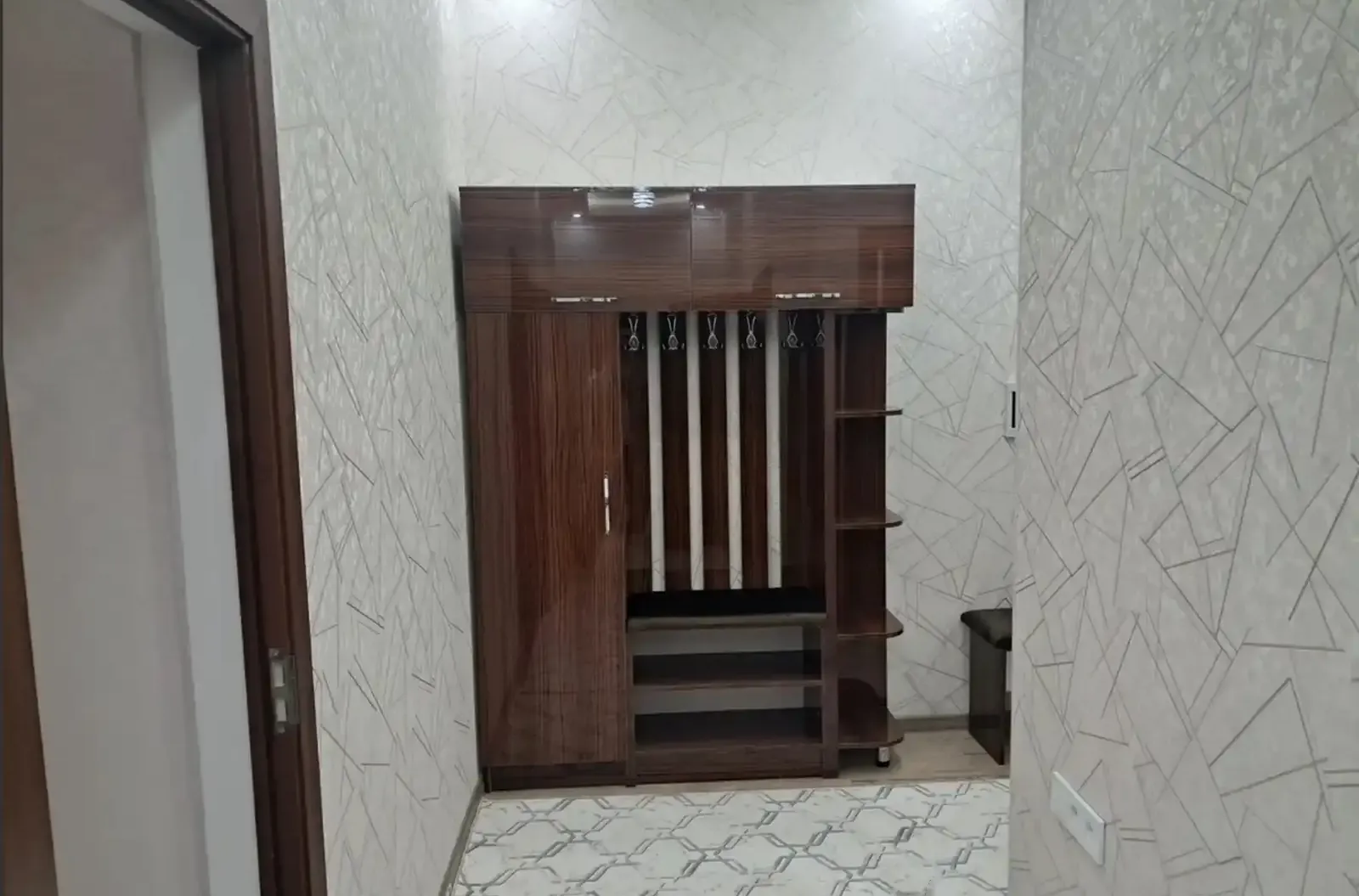 2-комн. квартира, 4 этаж, 75м², сино