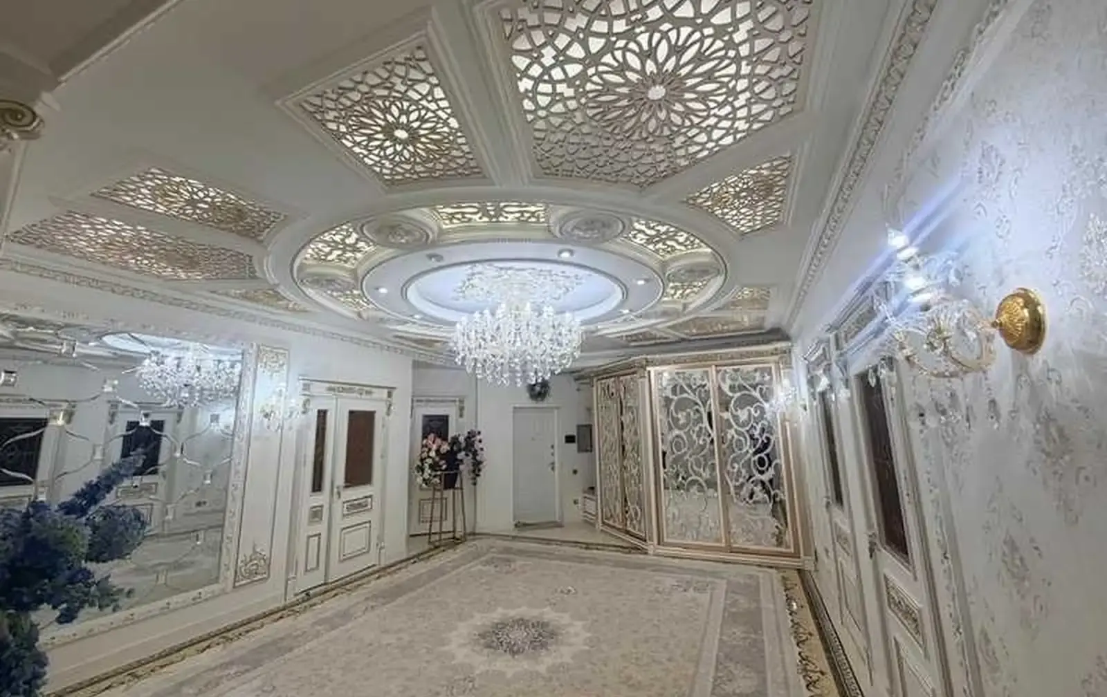 6-комн. квартира, 4 этаж, 256 м², сафо