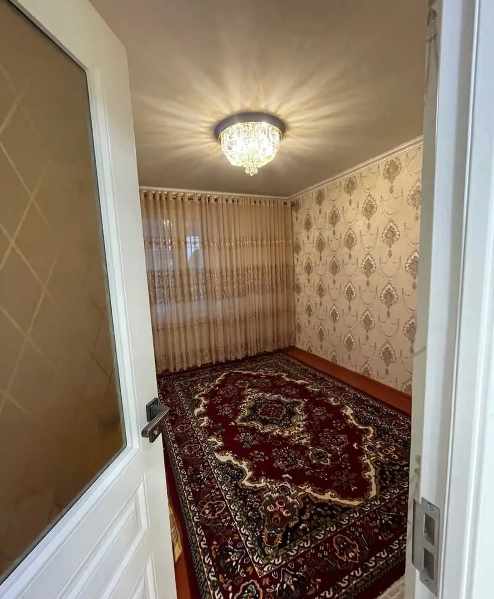 2-комн. квартира, 5 этаж, 68м², Фирдавси