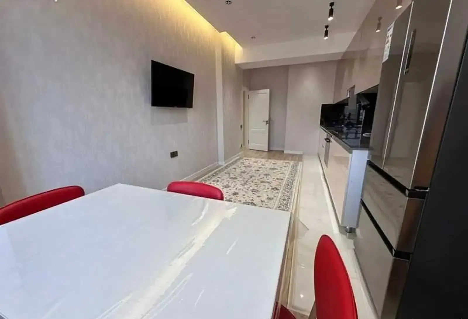 2-комн. квартира, 17 этаж, 90м², Шохмансур