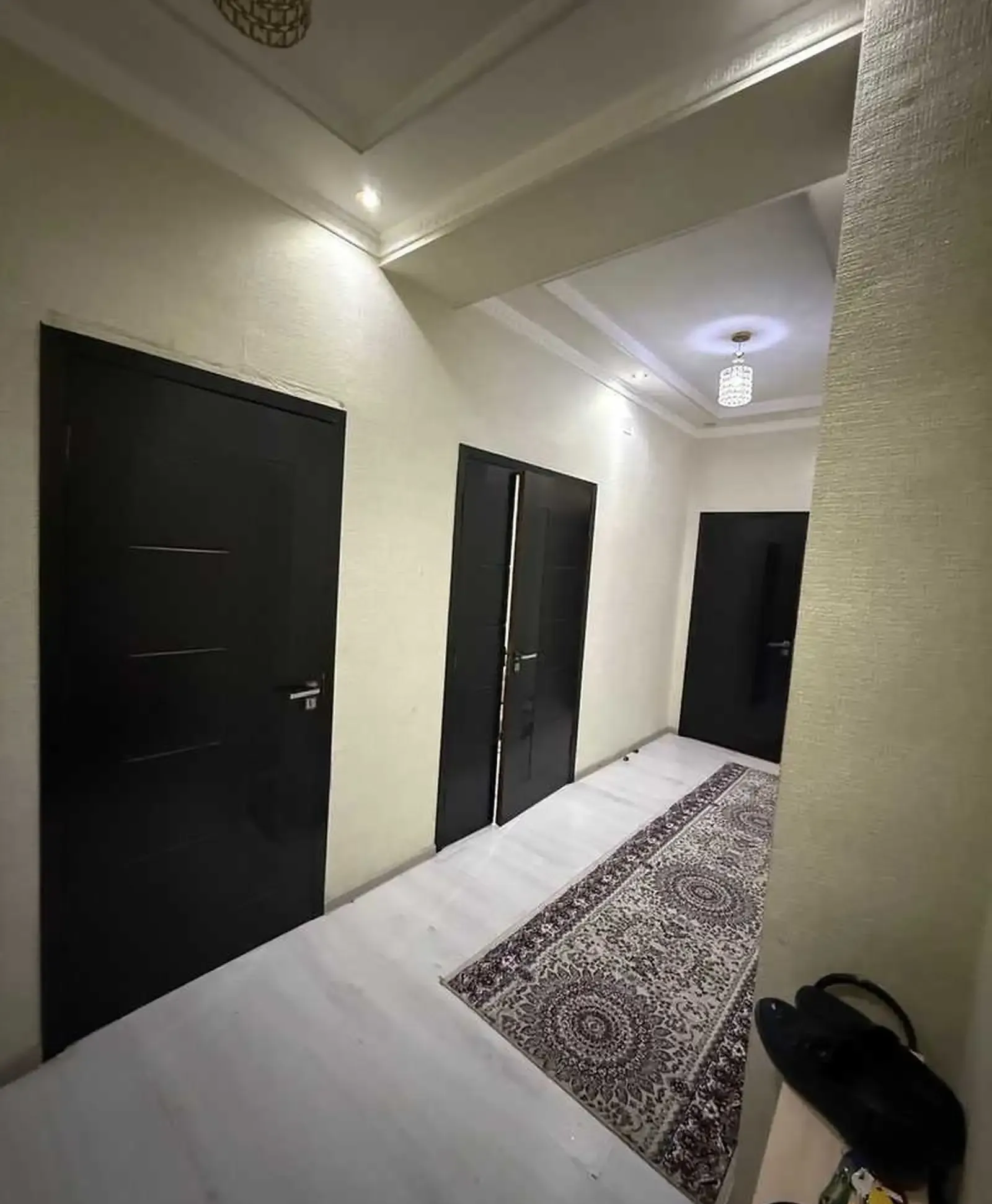 2-комн. квартира, 10 этаж, 77м², Чор Дома