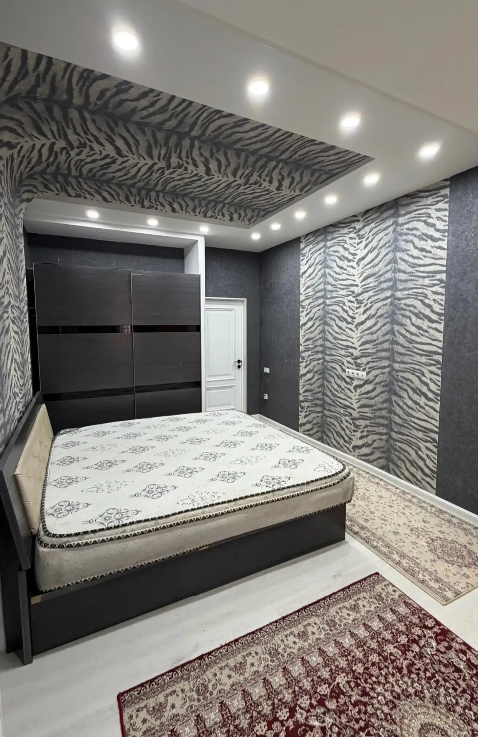 2-комн. квартира, 2 этаж, 82м², Шохмансур