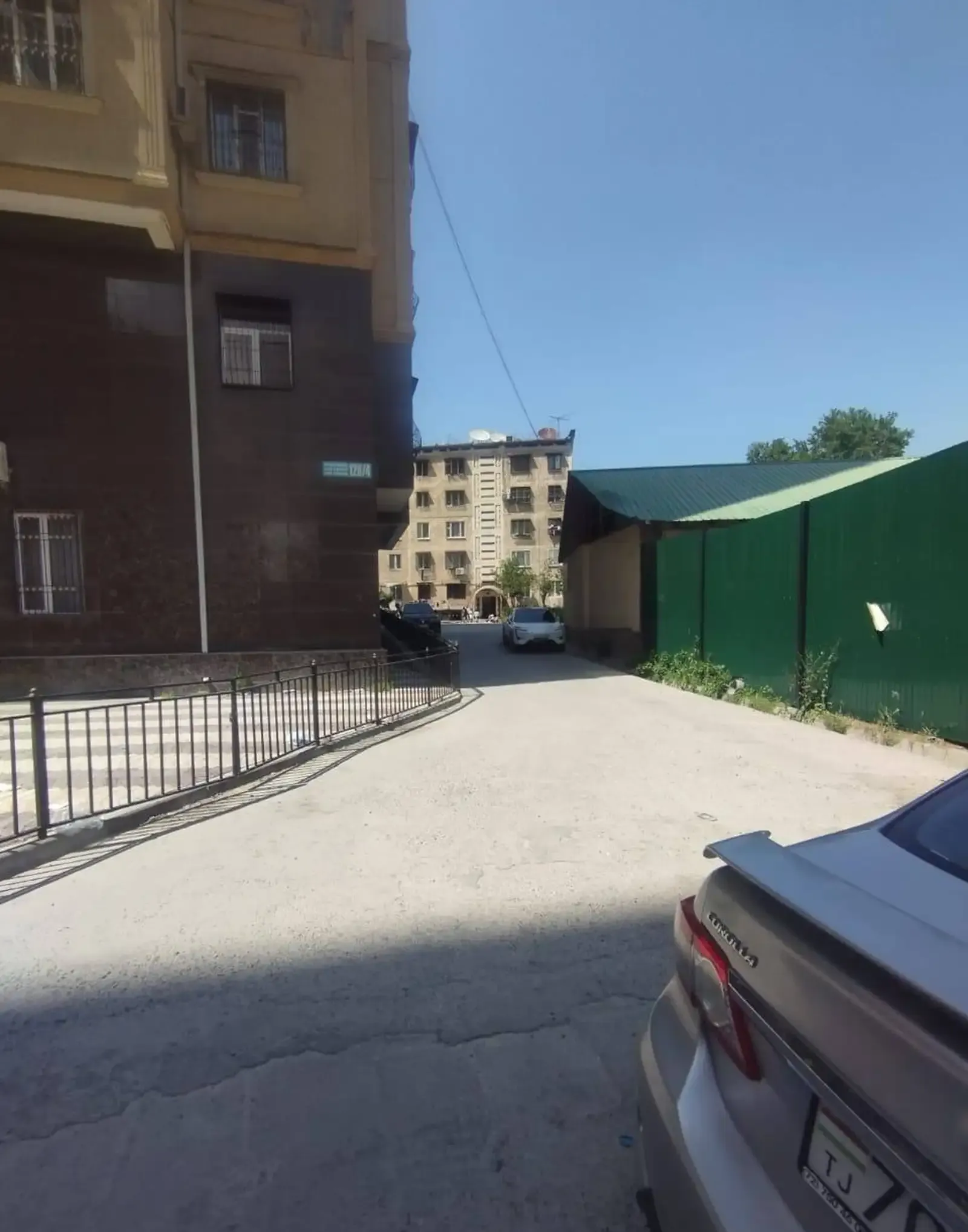 Помещение под магазин / салон, 700м², Сино