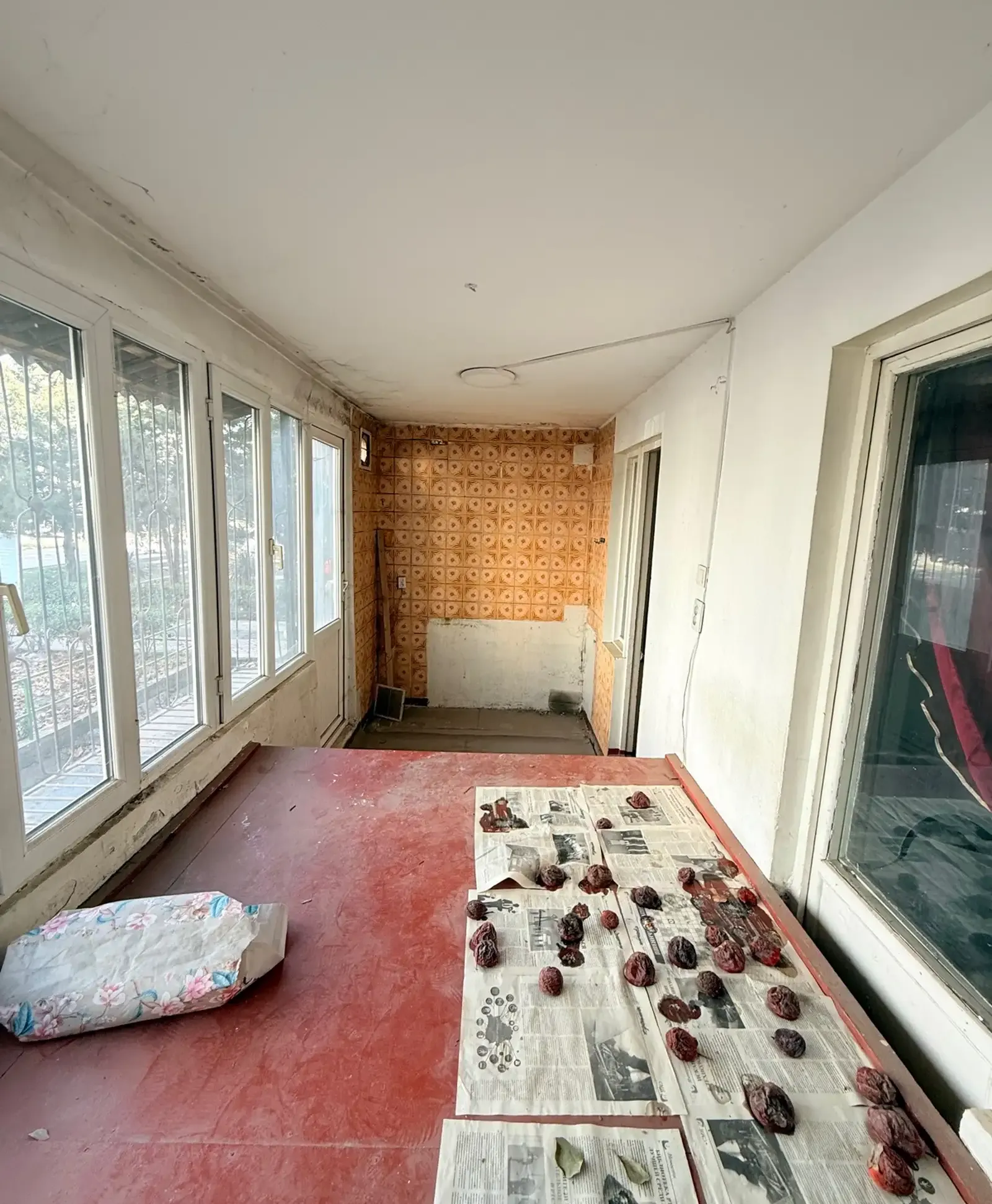 3-комн. квартира, 1 этаж, 58 м², 101мкр. перед эстокадой 82мкр