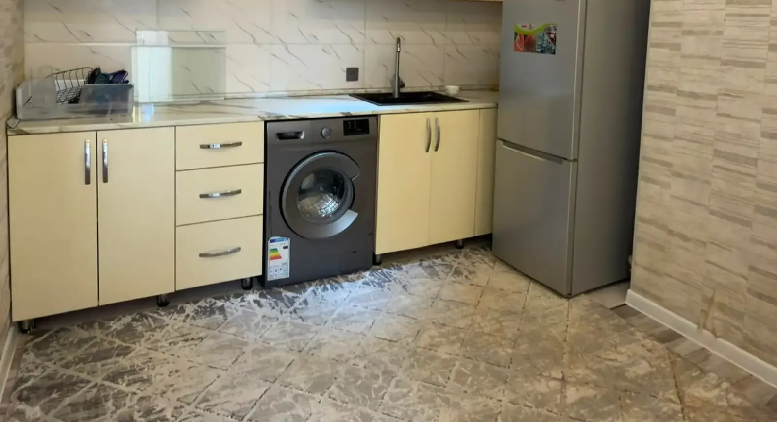 3-комн. квартира, 12 этаж, 87 м², 92 мкр
