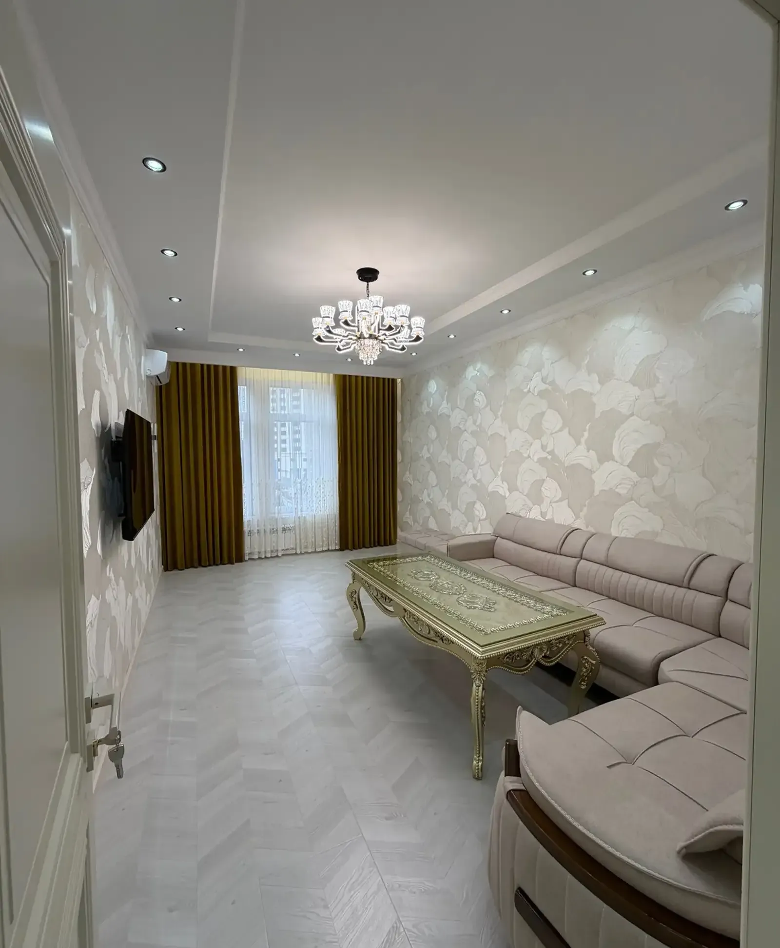2-комн. квартира, 3 этаж, 65м², Овир/Славянский
